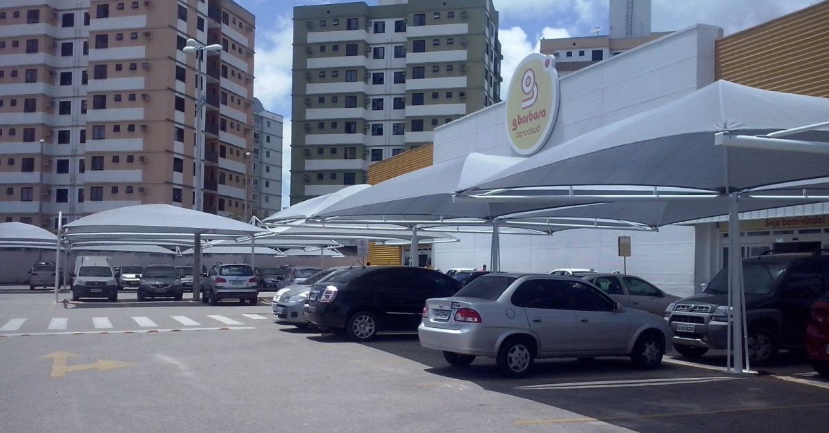 Atendemos as MAIORES Empresas DO MUNDO <br /><a href='http://www.alfacoberturas.com.br' class='btn btn-skin btn-slide'>Voltar</a>