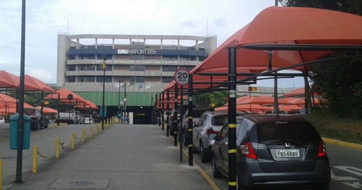 Coberturas e SOMBREADORES� para estacionamentos<br /><a href='http://www.alfacoberturas.com.br' class='btn btn-skin btn-slide'>Voltar</a>
